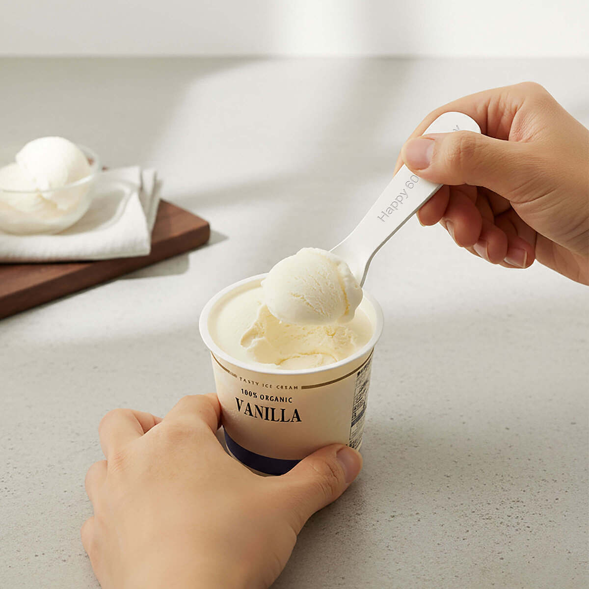 名入れギフトは高い？3,000円以下でも名前入りギフトが叶う！高見えギフトアイテムを全部見せ！クリスマス、誕生日、プレゼント交換、お礼、記念品の大量ギフトにもおすすめ