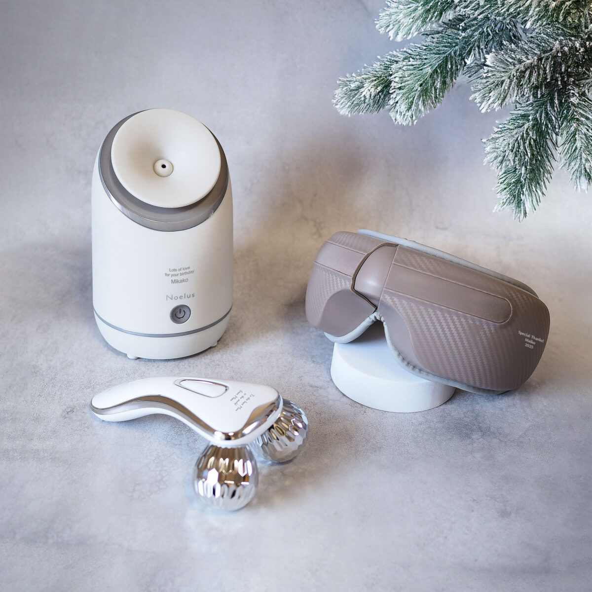 女性に贈りたいクリスマスギフト！名入れ「美容家電」で差をつける！疲れを癒す「アイケアマシーン」や「フェイシャルローラー」「コンパクトフェイシャルスチーマー」でキレイをプレゼント！