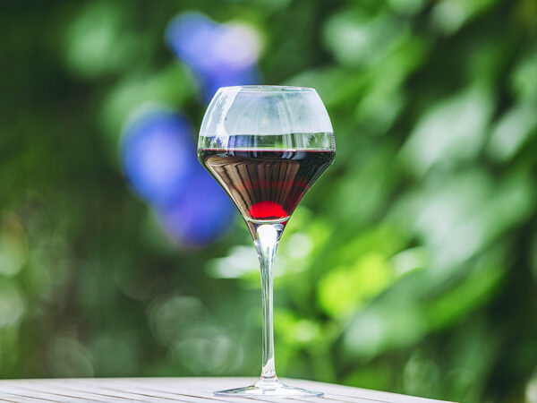 今年的味道如何？11月20日解禁！如何将2025年博若莱新酒作为原创定制礼品的特别礼物赠送。