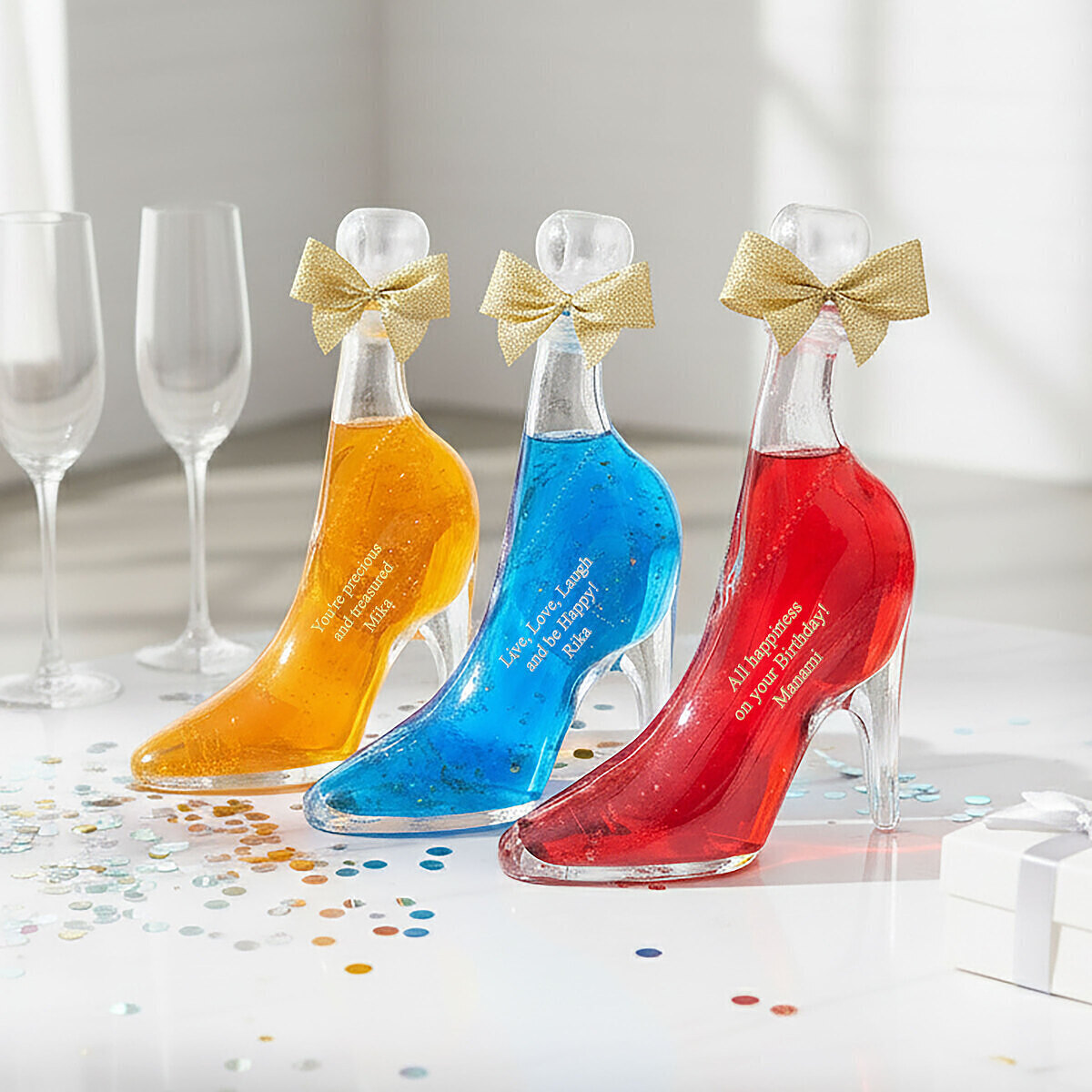 本物のお花が入ったガラスの靴！？クリスマスや誕生日・結婚記念日や還暦祝いに贈る、新商品の名入れ刻印ボトルをご紹介。世界にひとつだけの「ハイヒールリキュール」の魔法