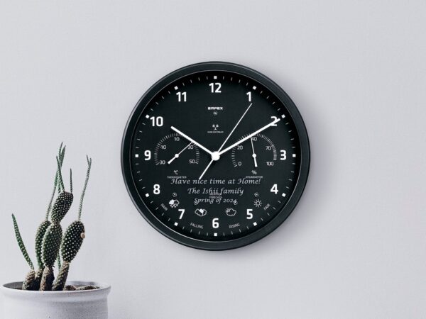 助力打造新居舒適空間的贈禮：印文字溫濕度計顯示鐘與香薰精油