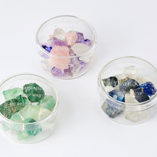 誕生日に贈る世界にひとつの贈り物！星座と誕生石カラーで彩る特別な名入れギフト特集