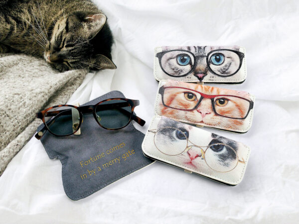 母の日名入れギフト特集！スリムメガネケースサバトラなど人気TOP5をご紹介