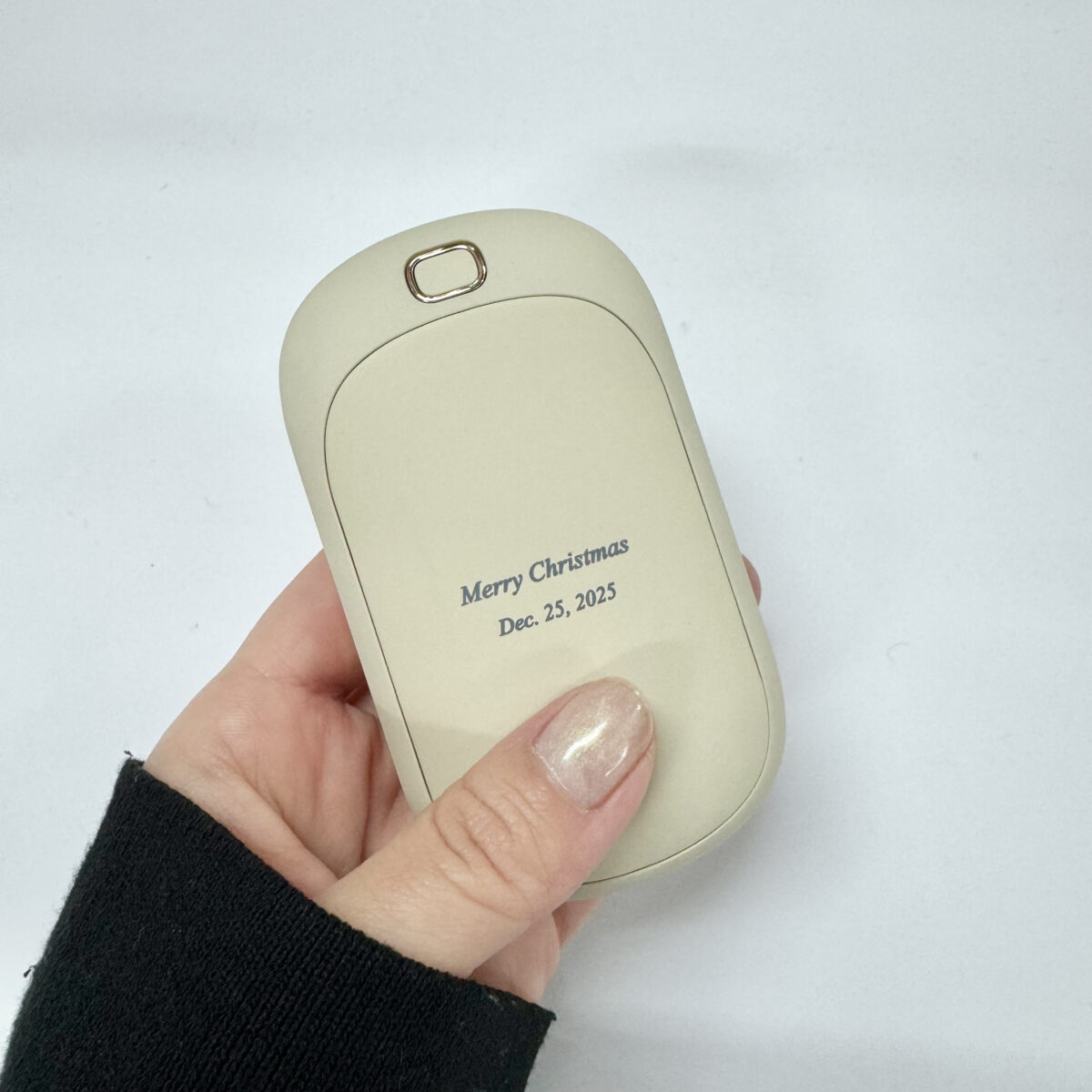 東京都のM様から実際にオーダーいただいた「どうぶつエコカイロ しまえなが」の名入れ制作事例。オリジナルのメッセージや名前を刻印した、大切な方への特別な誕生日ギフトです。